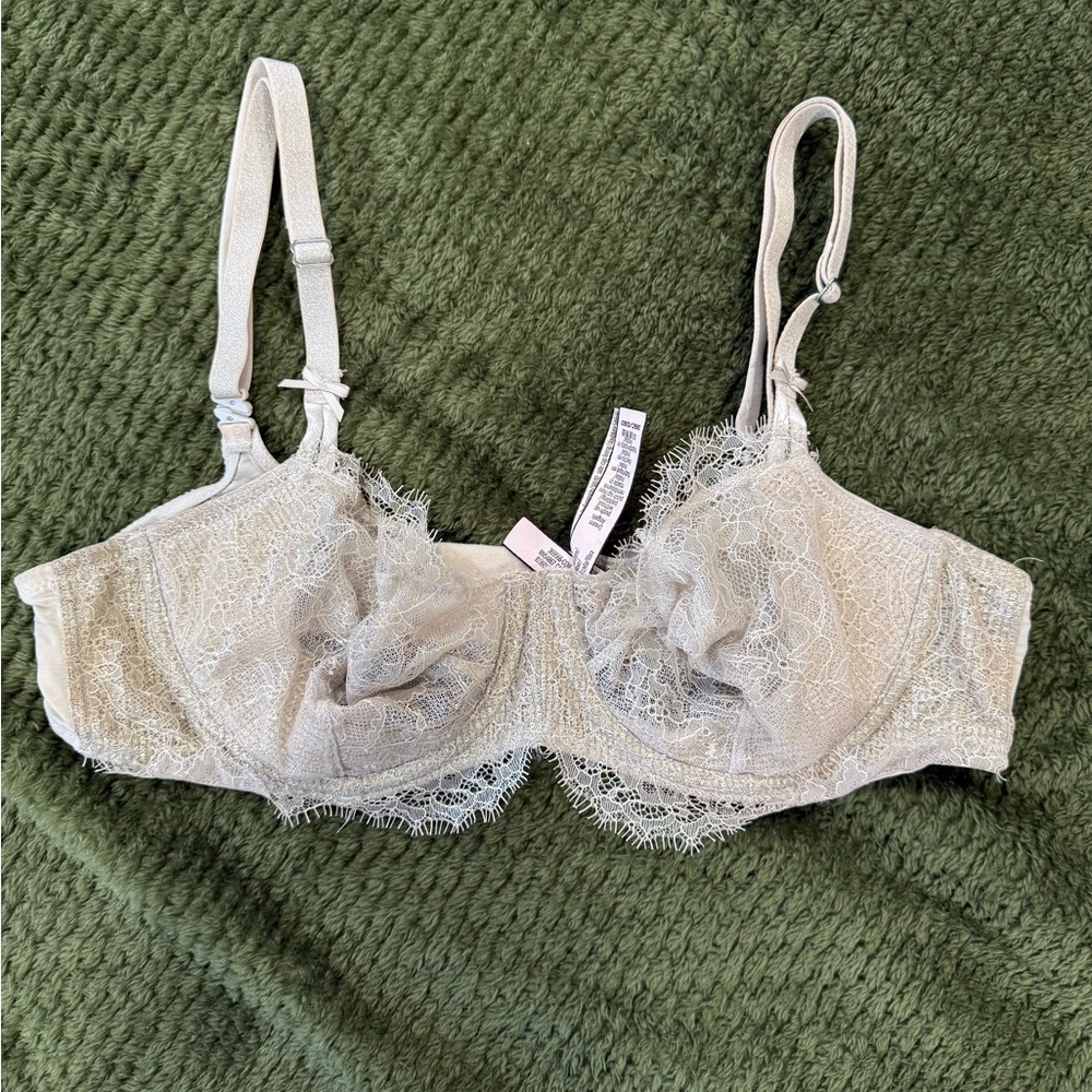 Victoria's Secret Cream Lace Bra 36C